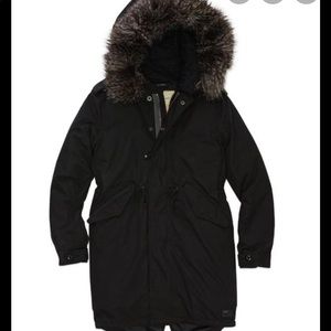 Aritzia TNA Britannia Parka